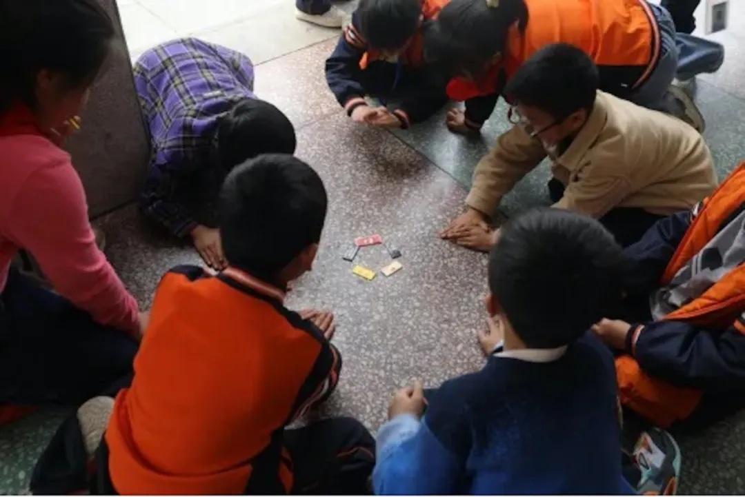 小学生游戏新宠？专家呼吁：家长要提高警惕及时引导！