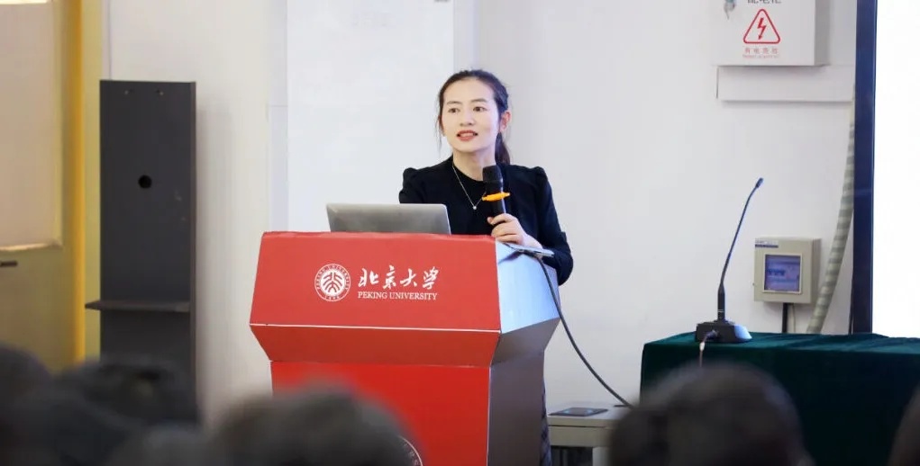 北大这名女老师的课火了！有人减了30斤……