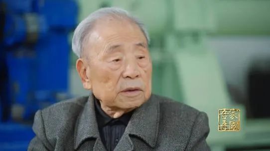 时代塑“鸿儒”，“90后”院士何以感动中国？