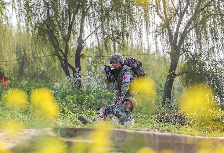 精兵这样练成 直击春日里的演训场