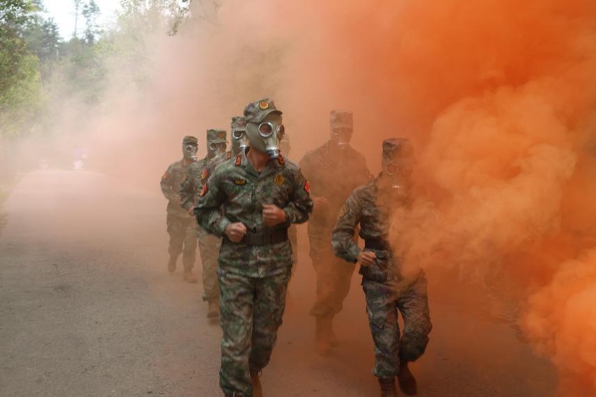 精兵这样练成 直击春日里的演训场