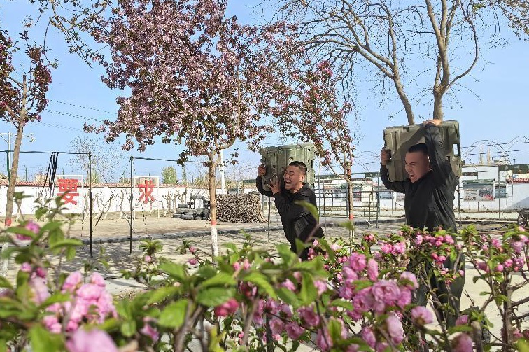 精兵这样练成 直击春日里的演训场