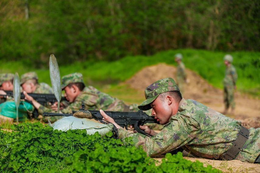 精兵这样练成 直击春日里的演训场