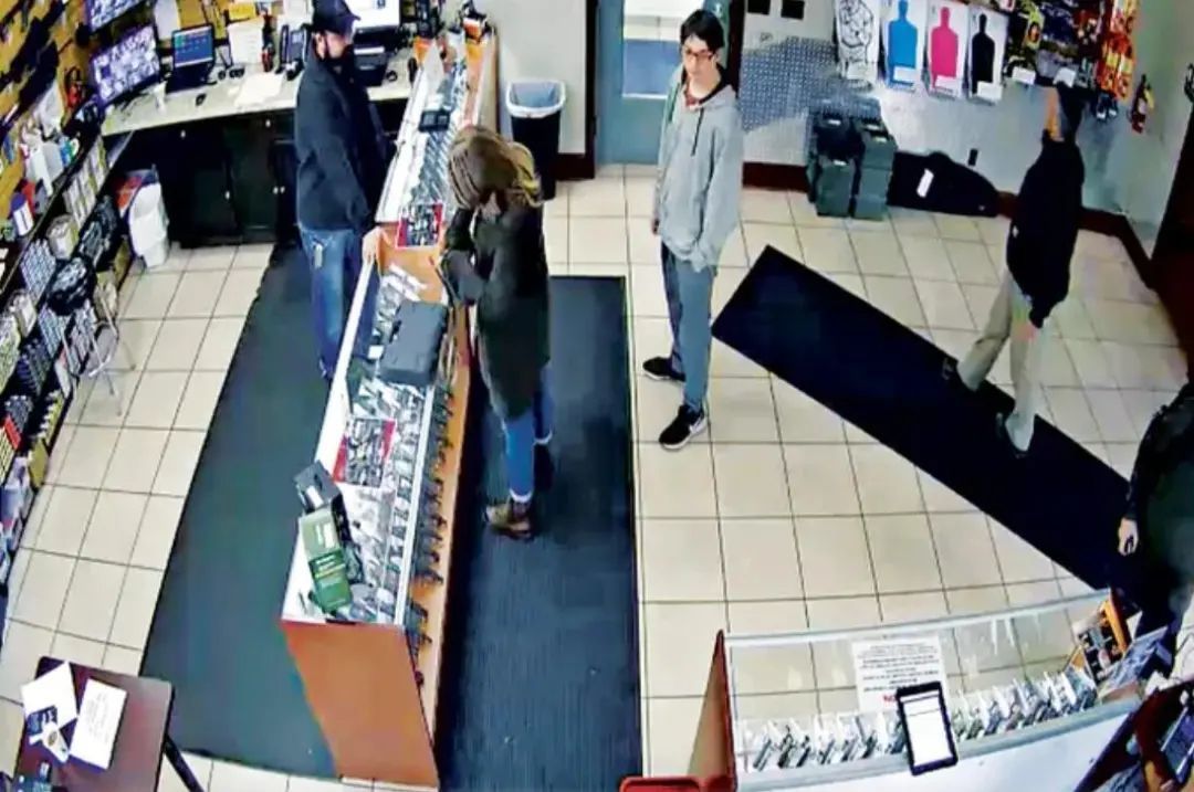 他俩被判入狱!美国历史性判决 他俩被判入狱!美国历史性判决