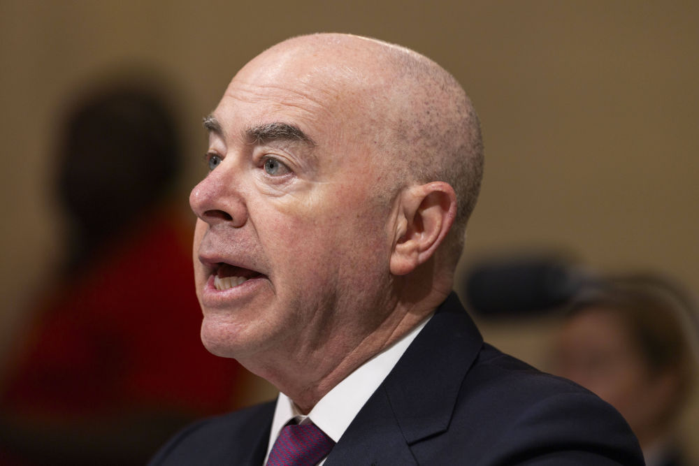 美国众议院将向参议院移交国土安全部长弹劾案