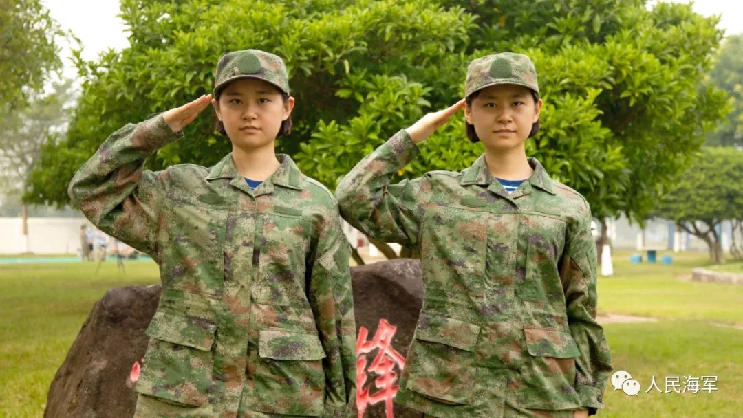双胞胎姐妹，“特三级”×2！