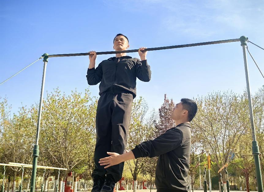 精兵这样练成 直击春日里的演训场