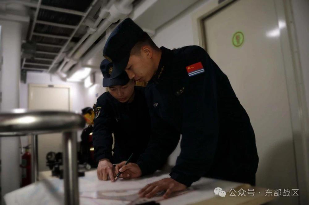 想看海军实战，点这里！东部战区海军东海训练燃爆海疆
