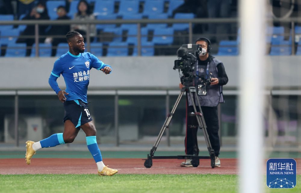 足球丨中超：沧州雄狮胜长春亚泰