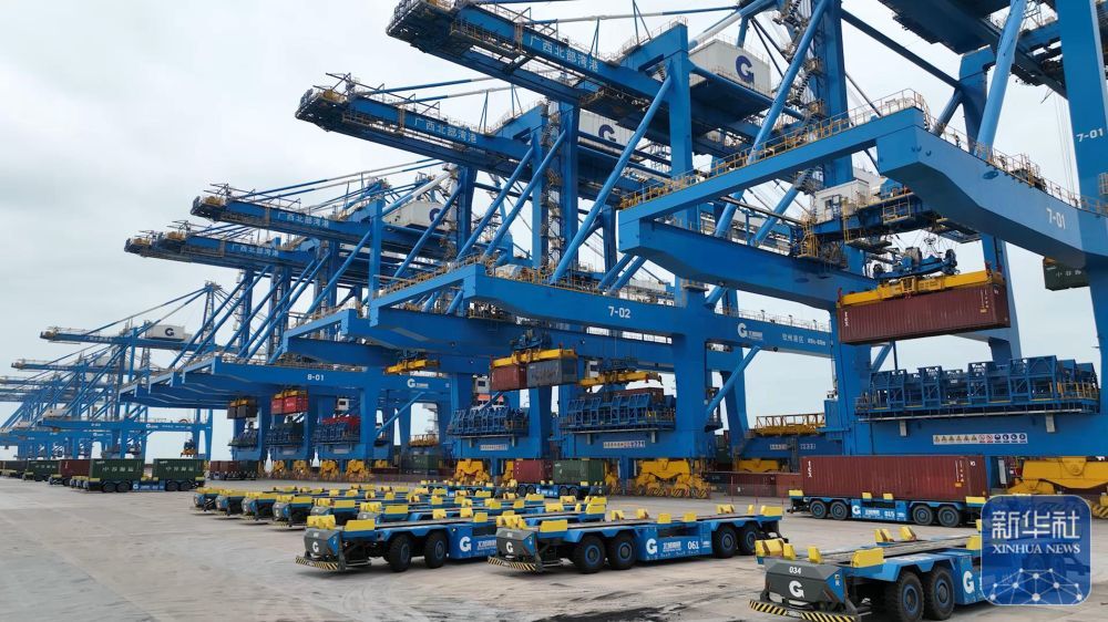 智能化设备提升西部陆海新通道铁海联运动能