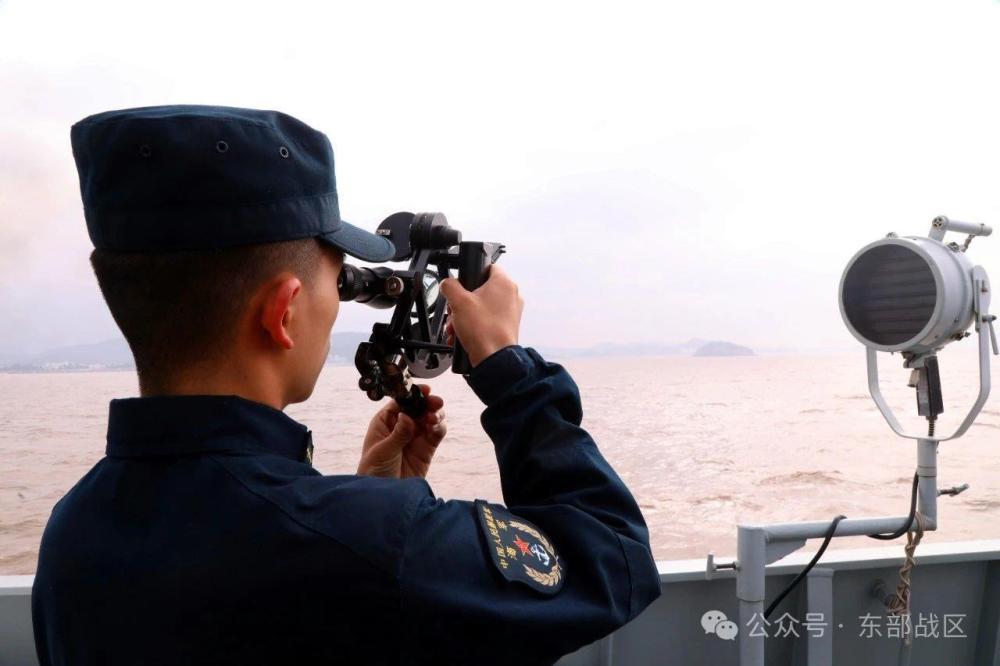 想看海军实战，点这里！东部战区海军东海训练燃爆海疆