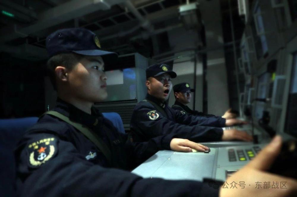 想看海军实战，点这里！东部战区海军东海训练燃爆海疆
