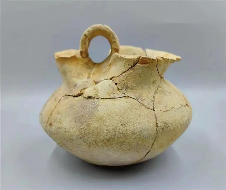 独家解密！深汕商周古墓开“盲盒”！文物+1+1+1......