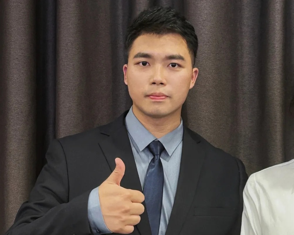 抗癌7年，他圆梦大学成专业第一！