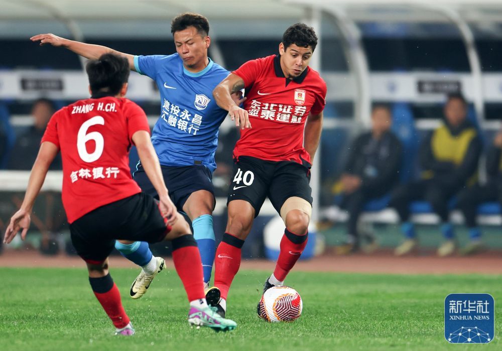 足球丨中超：沧州雄狮胜长春亚泰
