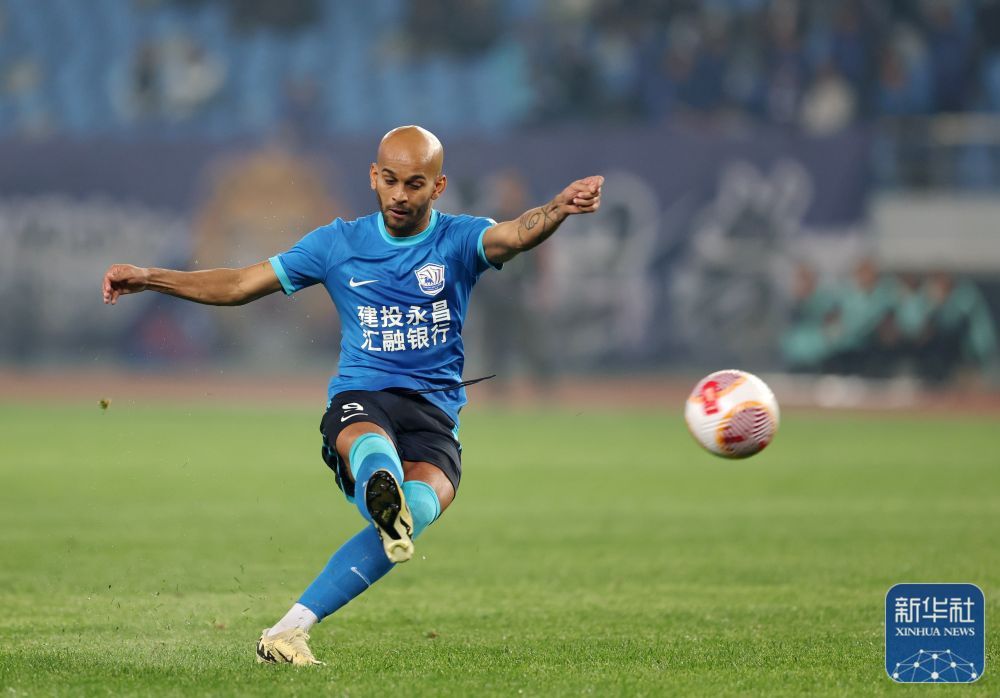 足球丨中超：沧州雄狮胜长春亚泰