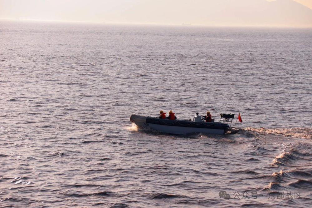 想看海军实战，点这里！东部战区海军东海训练燃爆海疆