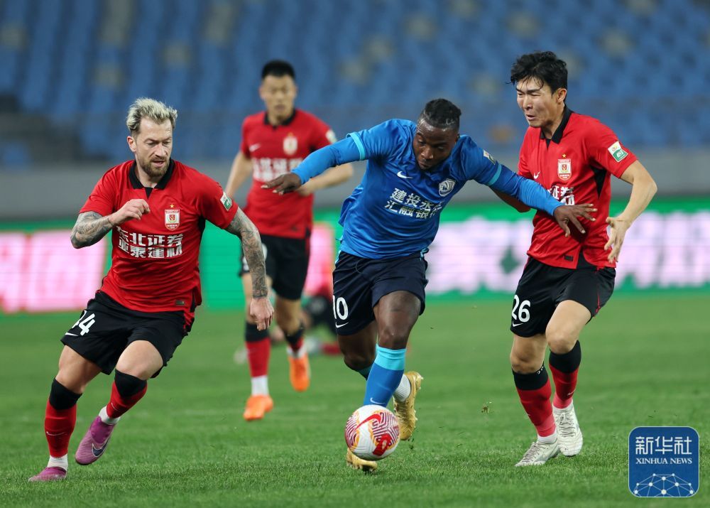 足球丨中超：沧州雄狮胜长春亚泰