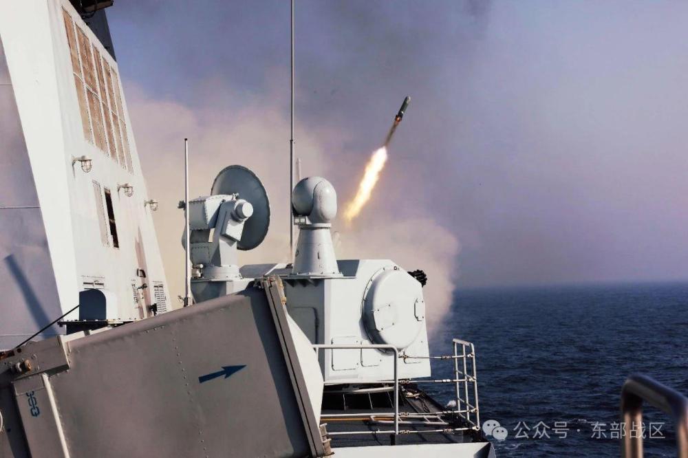 想看海军实战，点这里！东部战区海军东海训练燃爆海疆