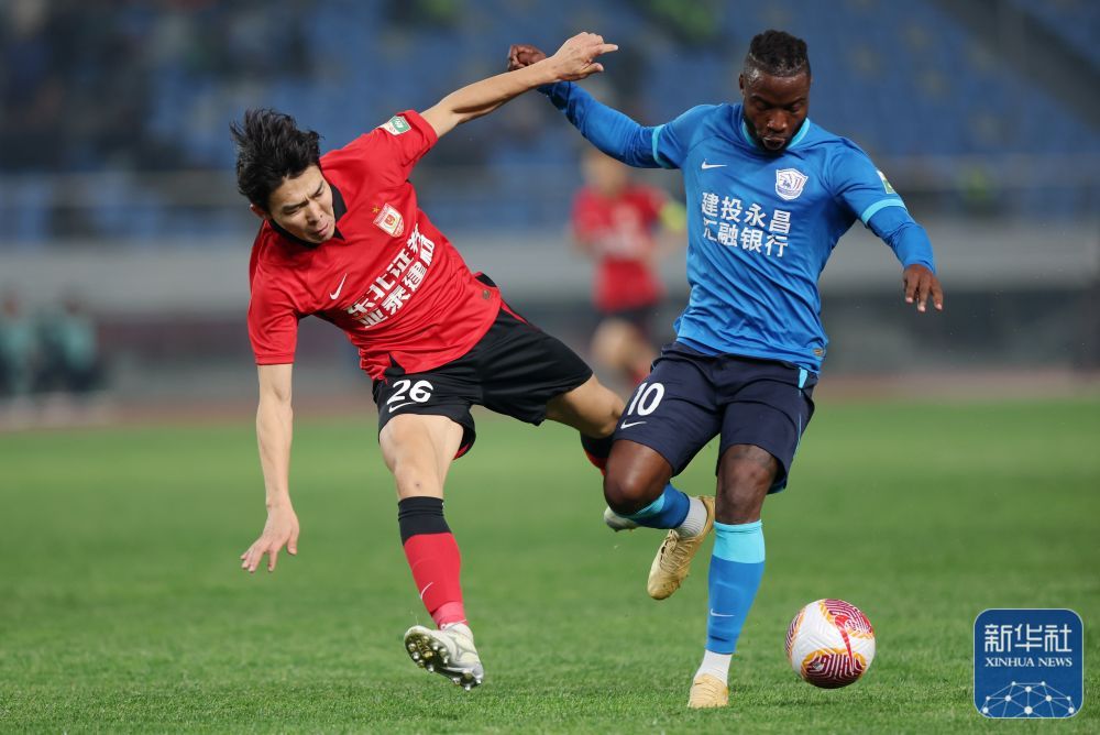 足球丨中超：沧州雄狮胜长春亚泰