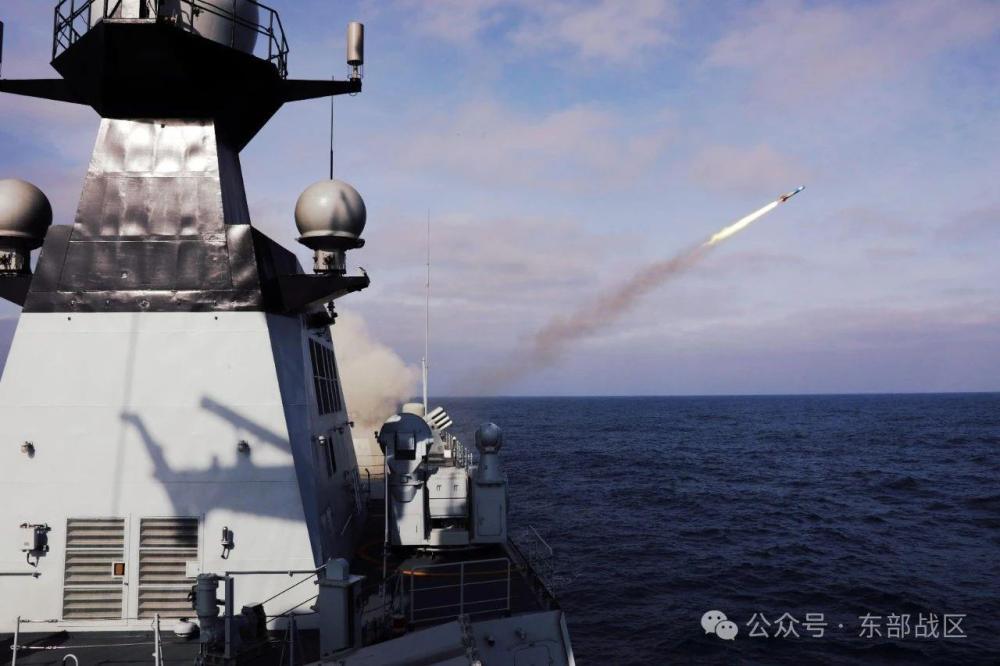 想看海军实战，点这里！东部战区海军东海训练燃爆海疆