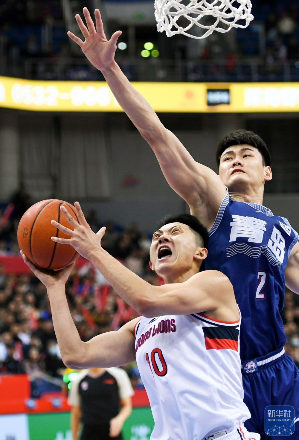 篮球丨CBA季后赛：广州龙狮胜青岛国信水产