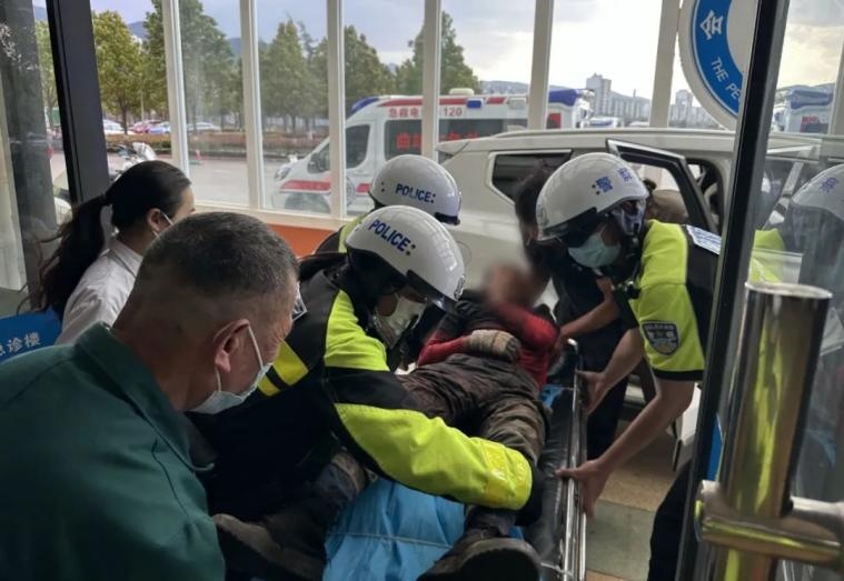 云南女骑警杨倩、赵亚萍,太飒了! 云南女骑警杨倩、赵亚萍,太飒了!