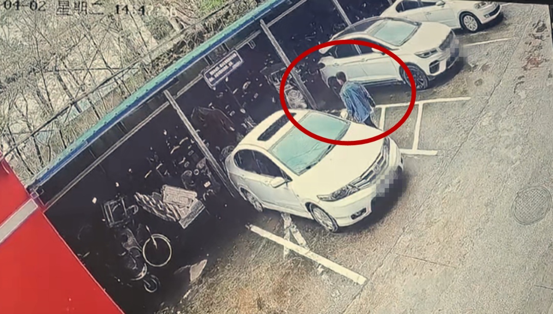 闷声干“大事”!捡到车钥匙熬了两个月,终于“喜提车”...结果? 闷声干“大事”!捡到车钥匙熬了两个月,终于“喜提车”...结果?