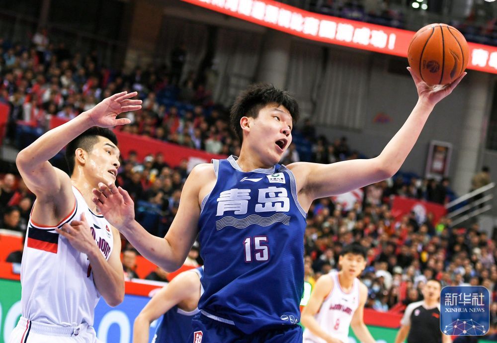篮球丨CBA季后赛：广州龙狮胜青岛国信水产