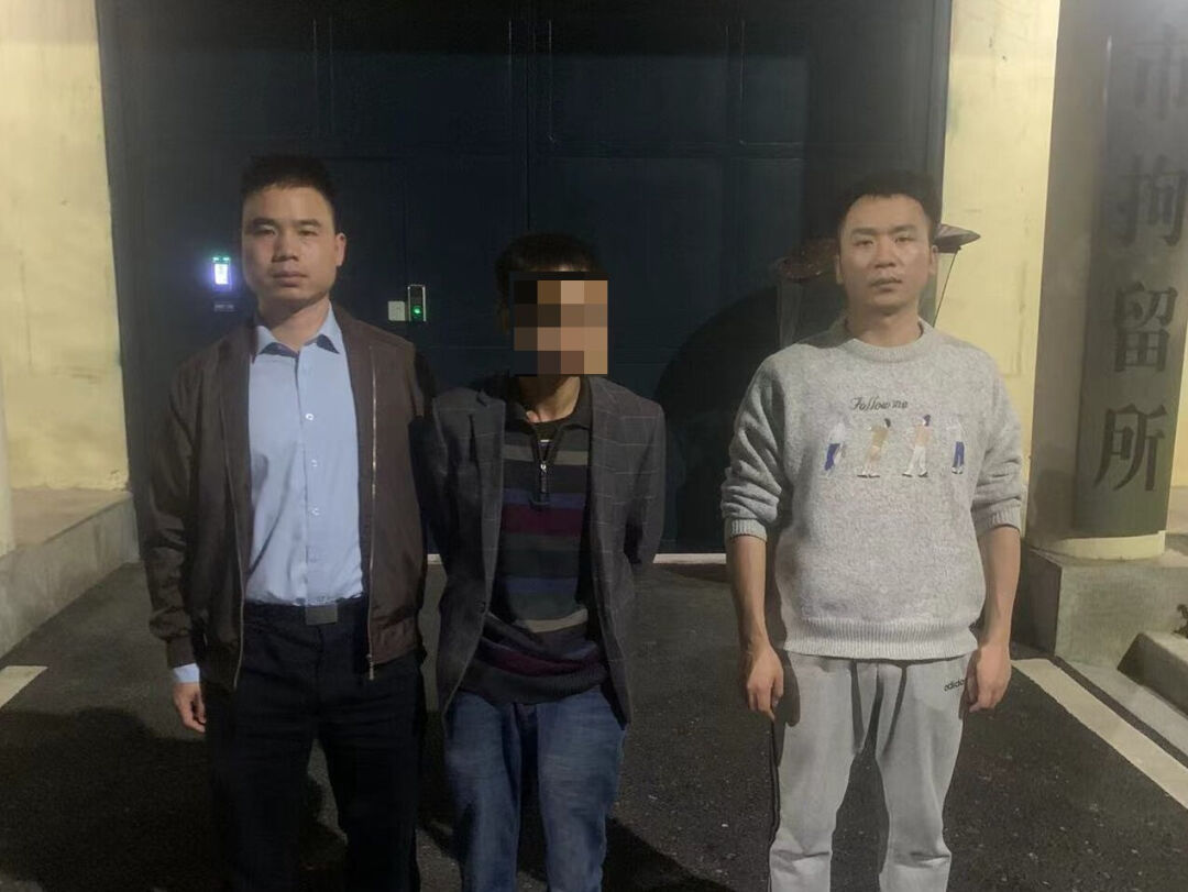 闷声干“大事”!捡到车钥匙熬了两个月,终于“喜提车”...结果? 闷声干“大事”!捡到车钥匙熬了两个月,终于“喜提车”...结果?