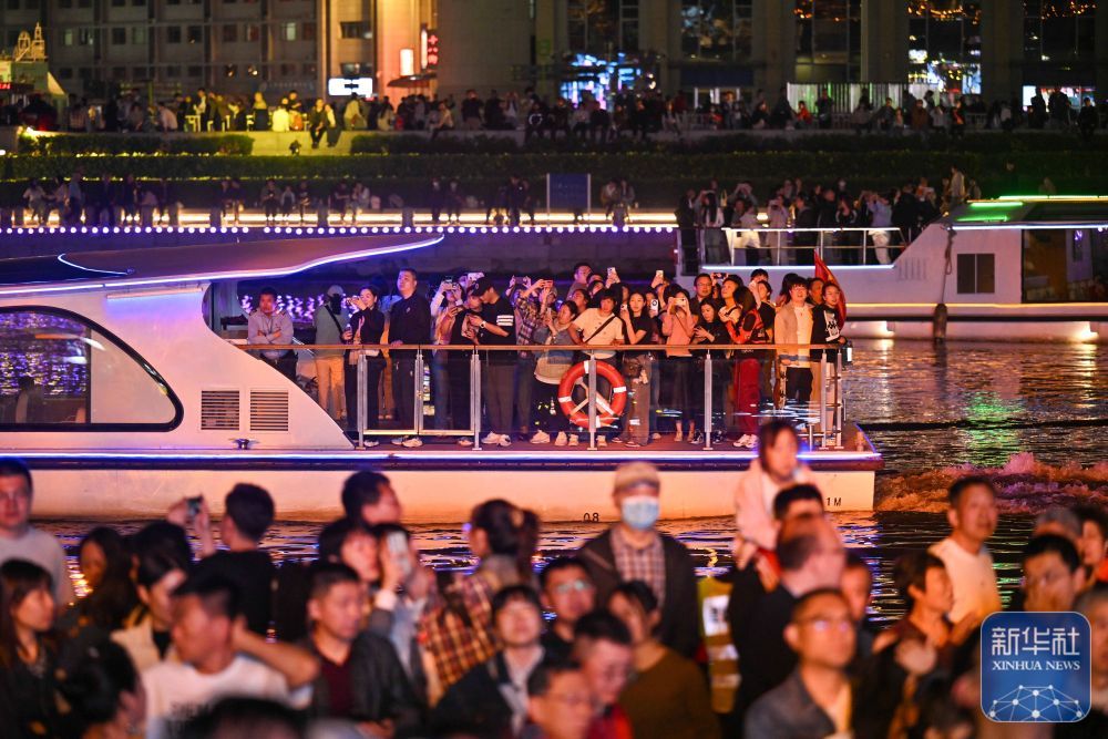 天津启动桥边音乐汇系列演出活动