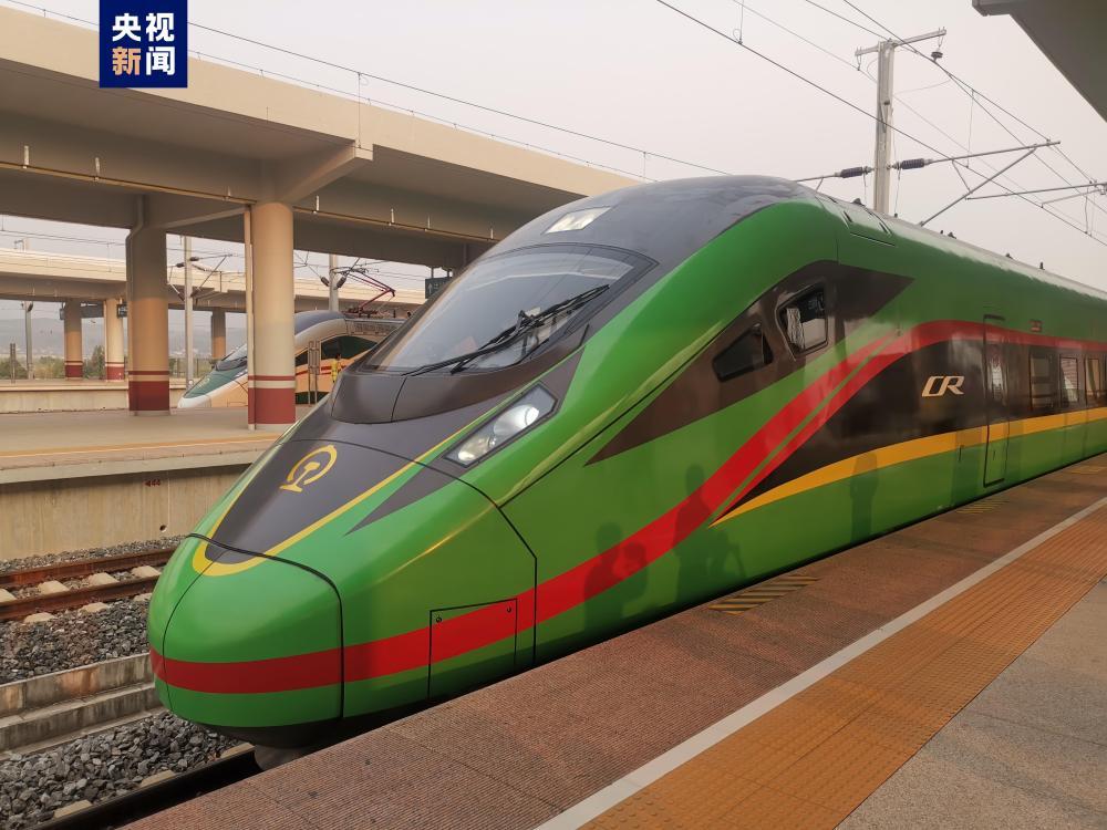 中老铁路增开1对国际旅客列车 D85次列车今晨从西双版纳始发 中老铁路增开1对国际旅客列车 D85次列车今晨从西双版纳始发