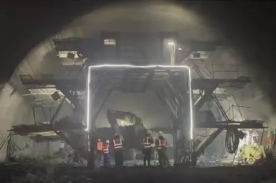 穿越秦岭！这条高铁有新进展→