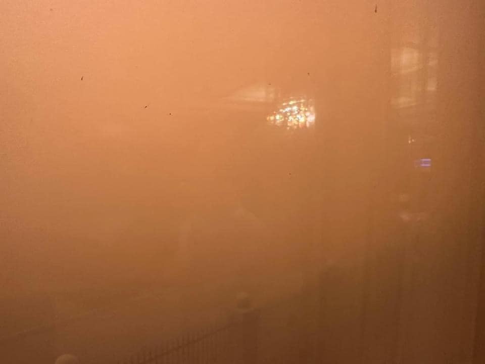 蒙古国多地遭遇沙尘暴,首都乌兰巴托黄沙漫天 蒙古国多地遭遇沙尘暴,首都乌兰巴托黄沙漫天