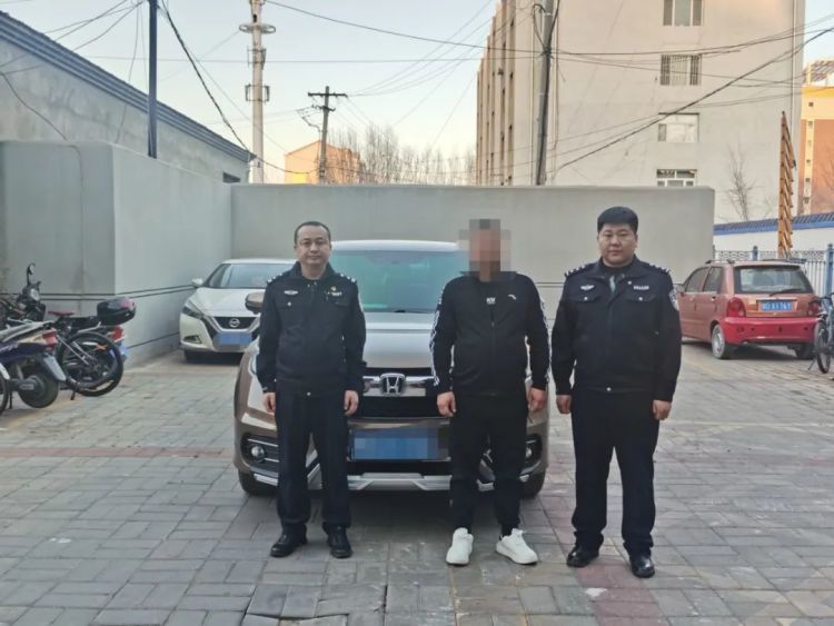 7岁小孩开车上路！内蒙古一家长朋友圈“晒娃”之后被吊销驾照！