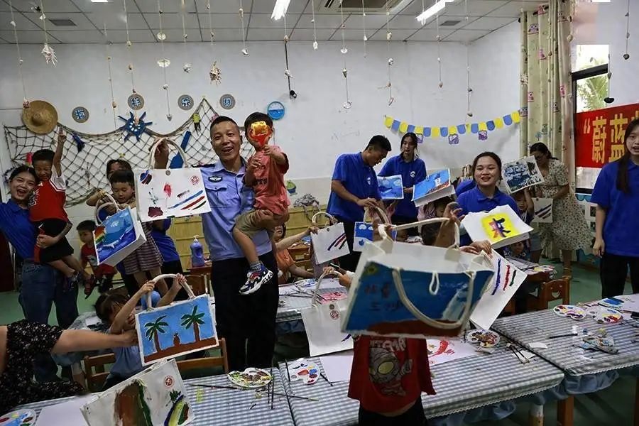 “这是我见过最简陋的升旗台……”但它代表的是每一寸国土海疆！