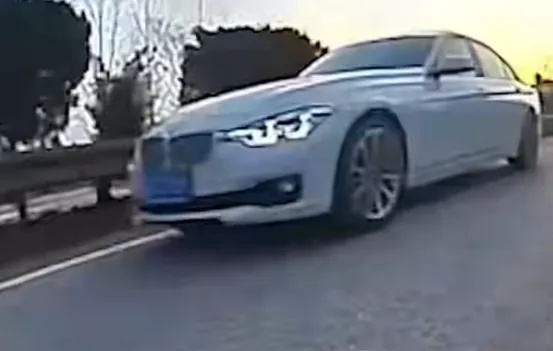 女子高速公路驾车逆行15公里!刑事立案! 女子高速公路驾车逆行15公里!刑事立案!
