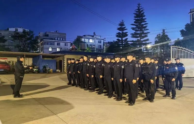 昆明警方打掉7个流动赌场,其中一个竟然在猪圈里..... 昆明警方打掉7个流动赌场,其中一个竟然在猪圈里.....