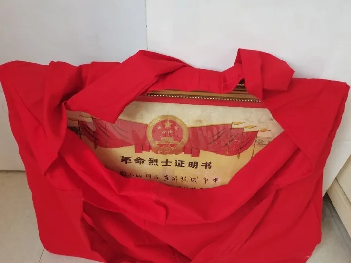 00后小伙求助找烈士爷爷安葬地，2小时以后……