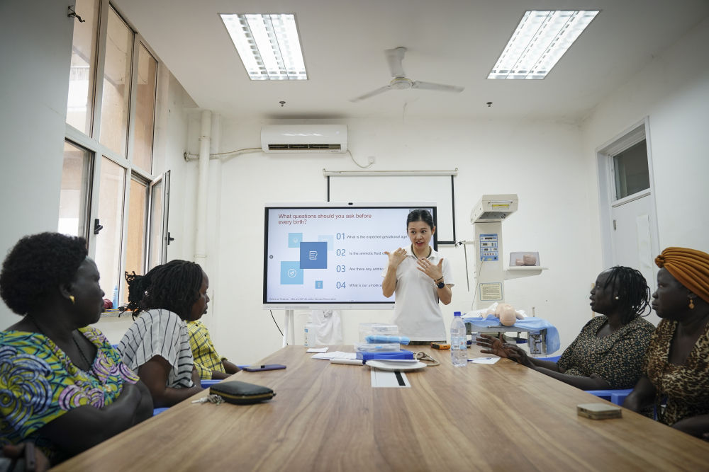 中国援南苏丹医疗队守护当地民众健康 中国援南苏丹医疗队守护当地民众健康