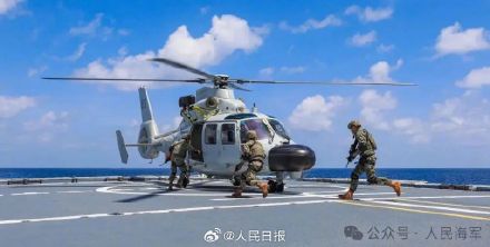 现场画面!第46批护航编队特战队员武力营救操演 现场画面!第46批护航编队特战队员武力营救操演
