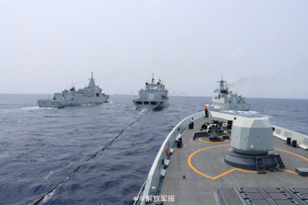 看现场！直击海上综合补给演练