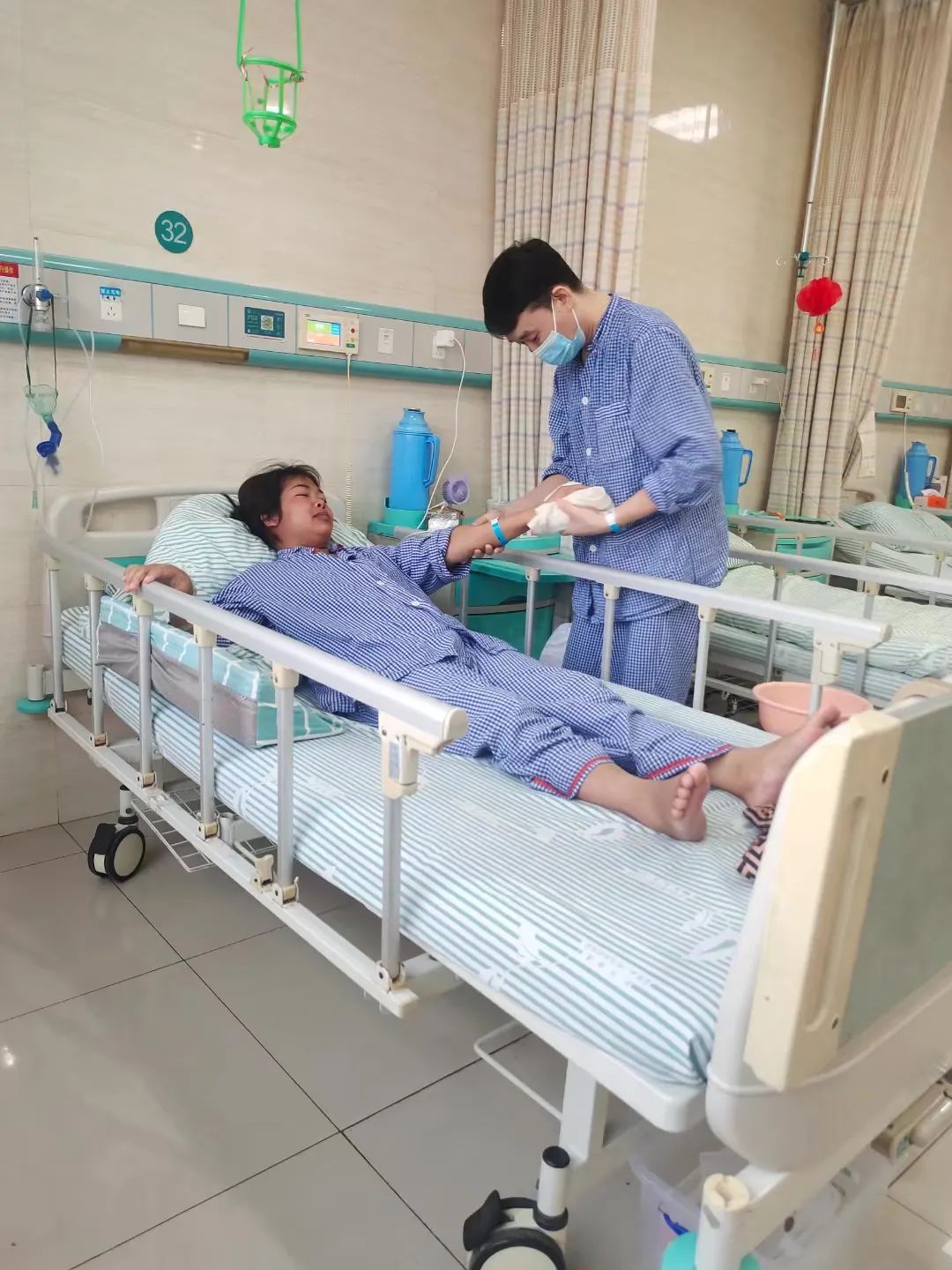 同“肝”共苦!相恋10年,远嫁7年,丈夫割肝救妻 同“肝”共苦!相恋10年,远嫁7年,丈夫割肝救妻