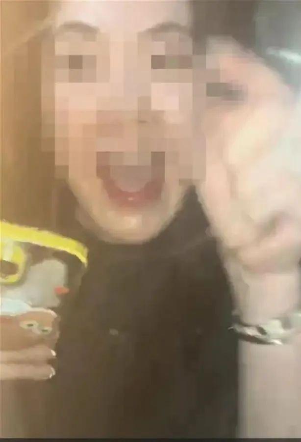 杭州警方通报“保时捷女司机撞车后砸门叫嚣”：已行拘