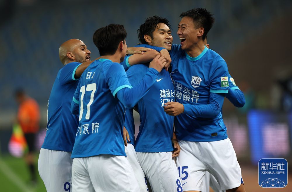 足球丨中超：沧州雄狮胜青岛西海岸
