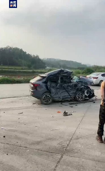 广西鹿寨县发生一起交通事故造成3人死亡