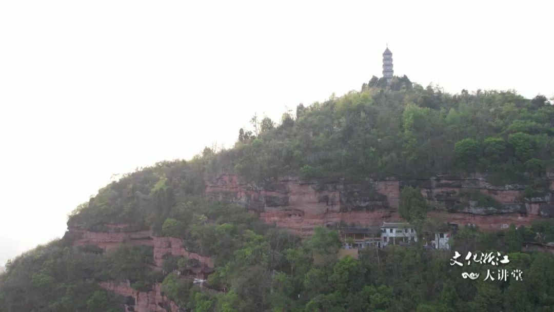 “鞋儿破,帽儿破,身上的袈裟破” 那个看似“疯癫”的济公其实出身显赫 “鞋儿破,帽儿破,身上的袈裟破” 那个看似“疯癫”的济公其实出身显赫