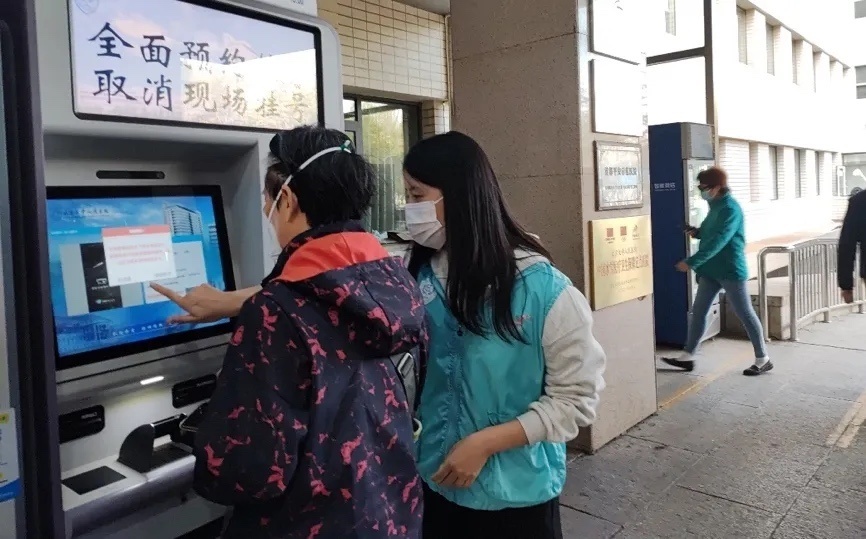 双胞胎姐妹，相逢在北大！