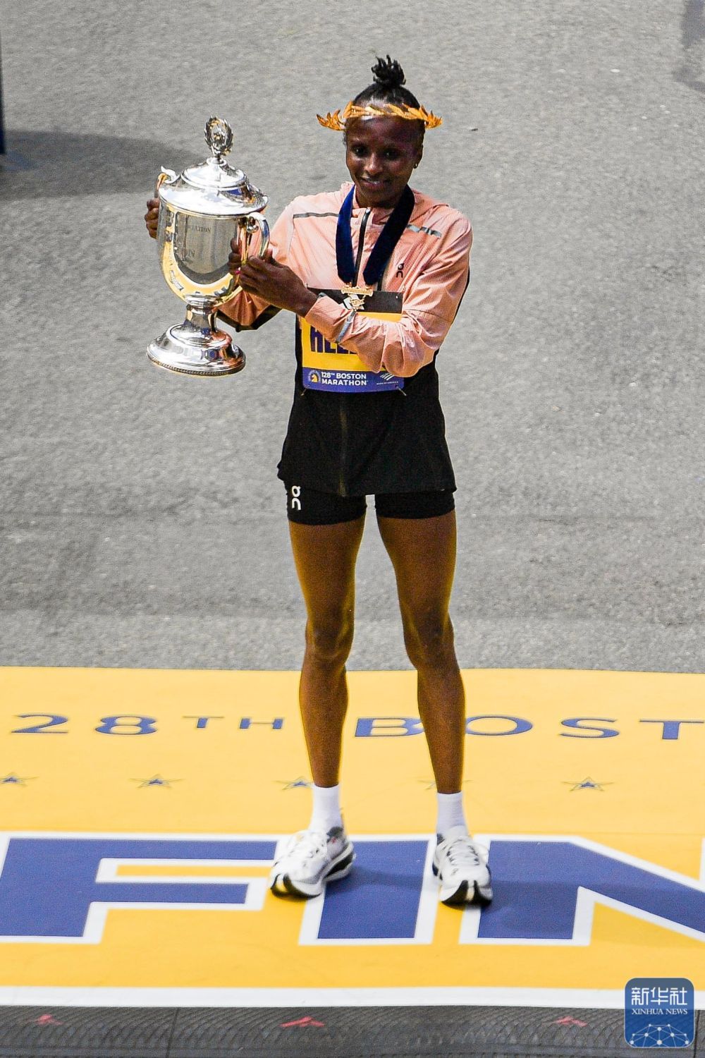 第128届波士顿马拉松举行 第128届波士顿马拉松举行