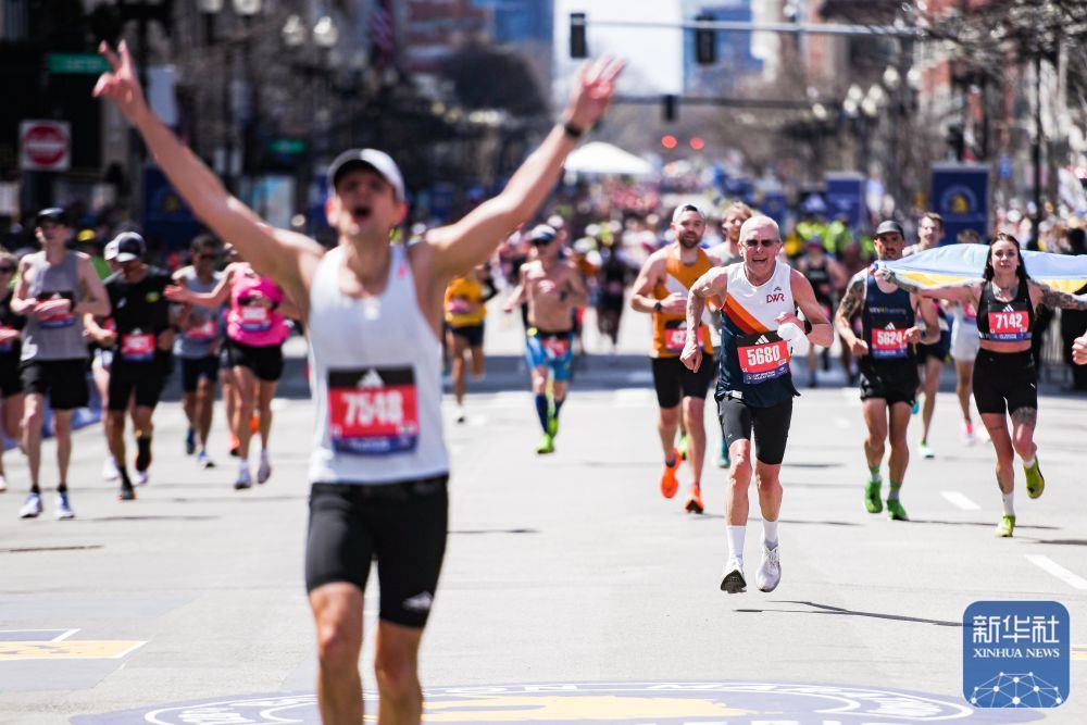 第128届波士顿马拉松举行 第128届波士顿马拉松举行